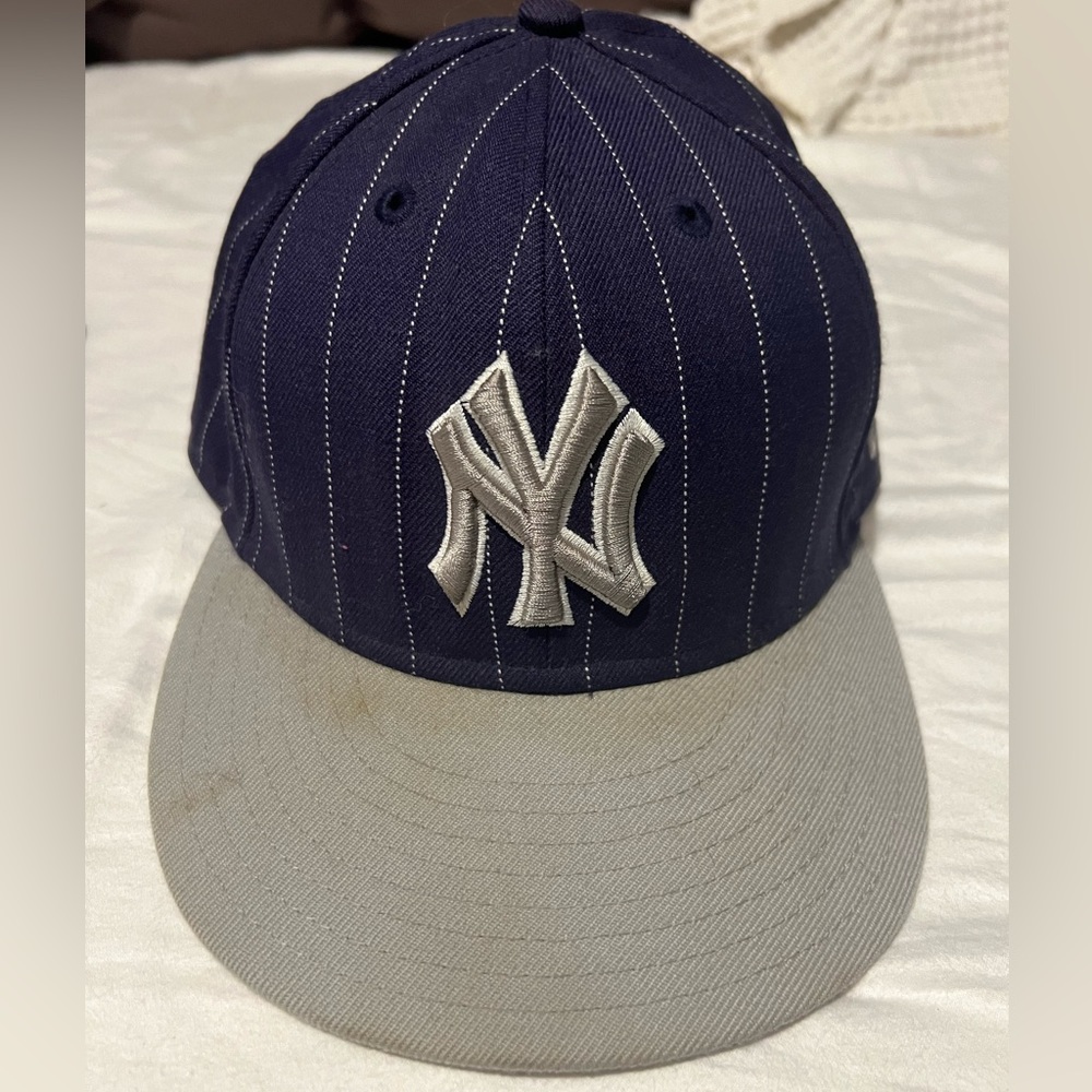 Vintage new era Yankees hat - 7 1/4